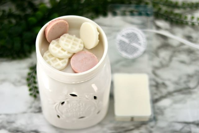Browse our unique, high quality wax warmers in endless varieties. Use them to warm wax or candles to create your home beautiful.