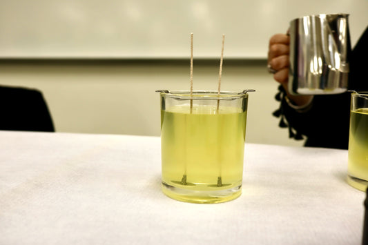 WAYS TO MELT CANDLE WAX SAFELY AND WITHOUT A MESS