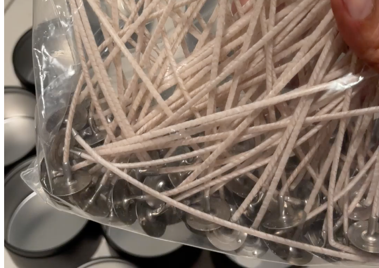 THE ULTIMATE GUIDE TO CANDLE WICKS